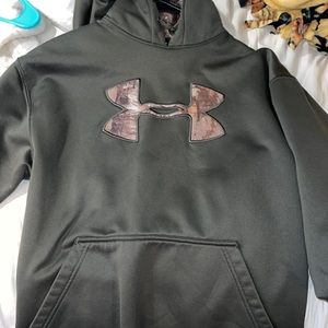 Womens Underarmour Sweatshirt